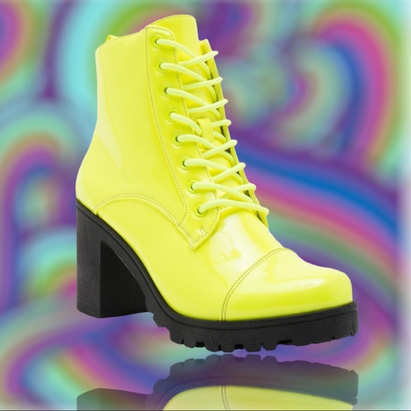 2 Left! Qupid SORRENTO Pink Neon Patent Lace-Up Heeled Combat Bootie - Picture 6 of 8